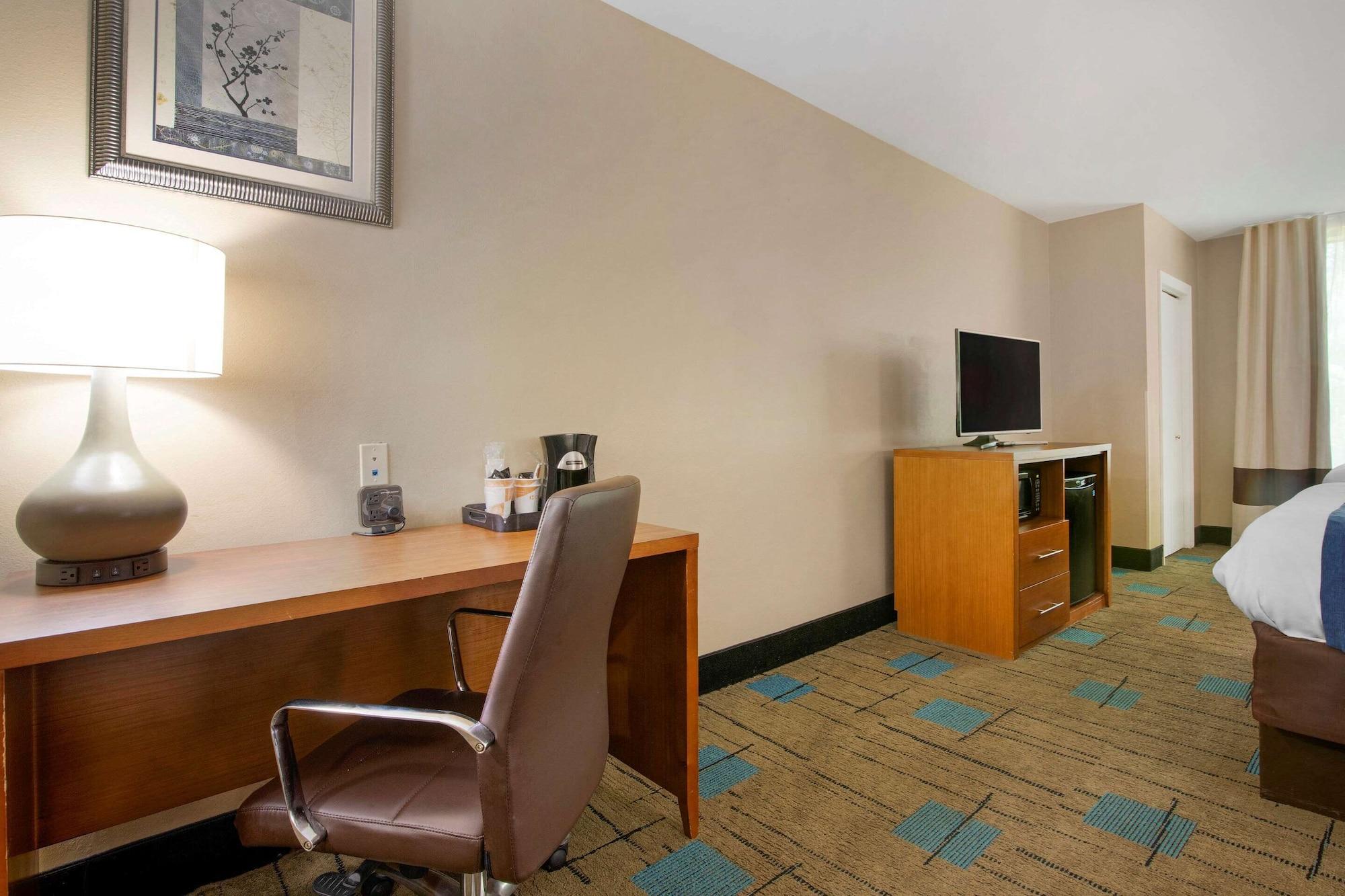 Comfort Suites Near Mcas Beaufort Exterior foto