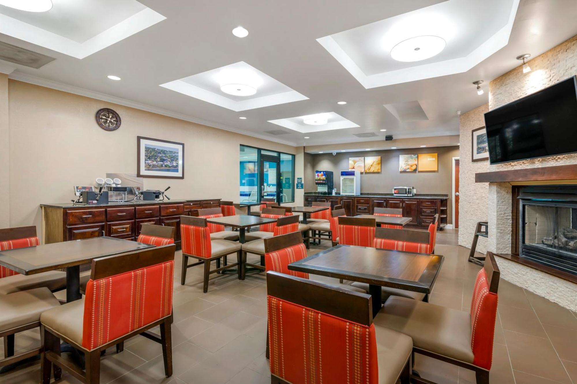 Comfort Suites Near Mcas Beaufort Exterior foto